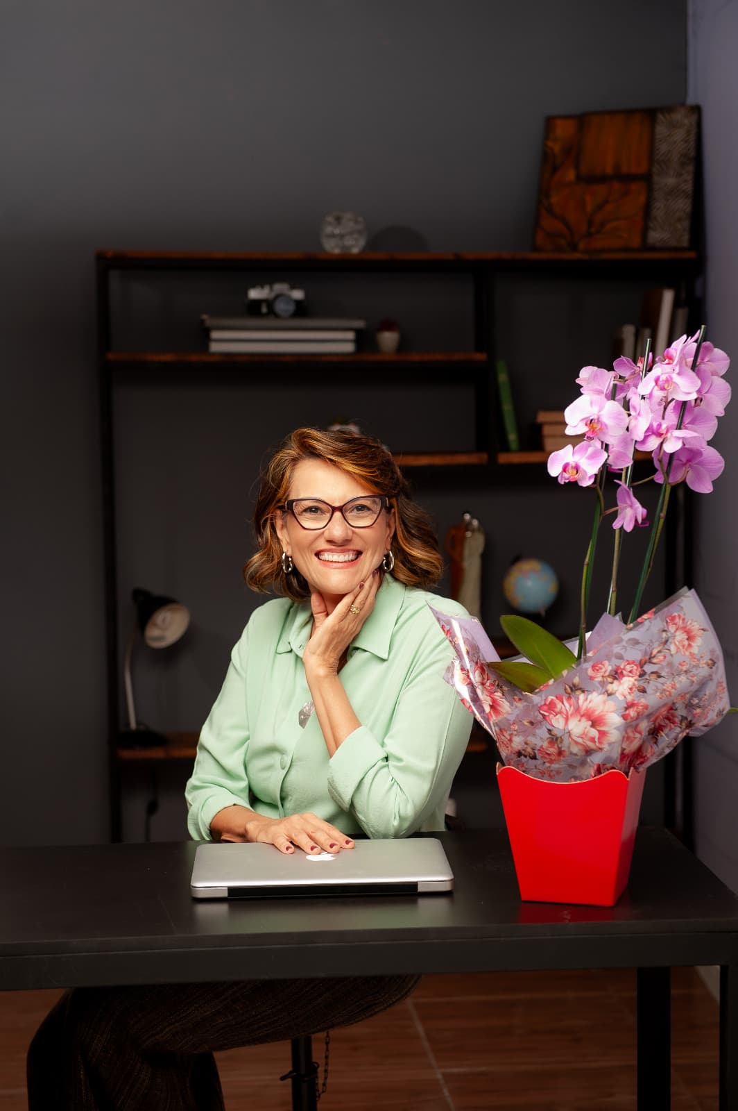 Dra. Ana Maria Campos, especialista em Psicoterapia Online